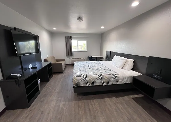 6 Bullhead City, Az - Laughlin 4*